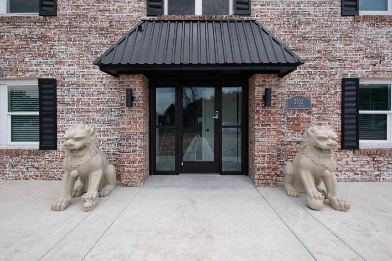 Dragon On Taylor St Amarillo Exterior foto